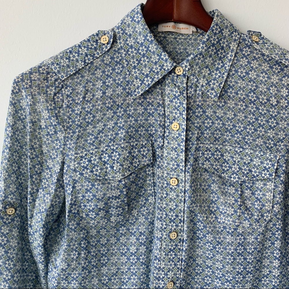 Tory Burch Button Down Brigette Blue Logo Print - Picture 2 of 5